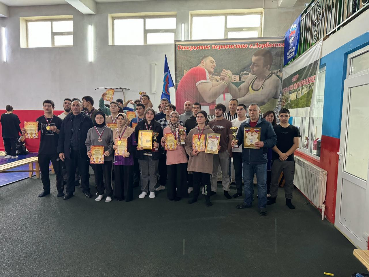 О проведении отрытого первенства «ДЮСШ №6», посвящённого «Дню защитника Отечество» по армрестлингу, среди учащихся ВУЗ-о О проведении отрытого первенства «ДЮСШ №6», посвящённого «Дню защитника Отечество» по армрестлингу, среди учащихся ВУЗ-о