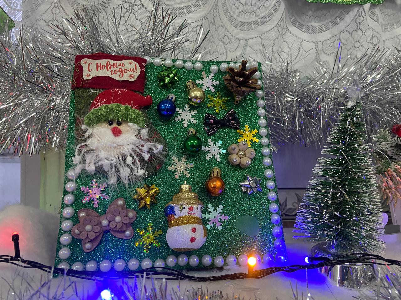 Новогодние поделки детей с родителями.