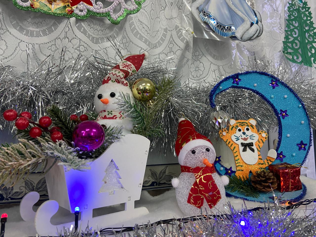 Новогодние поделки детей с родителями.