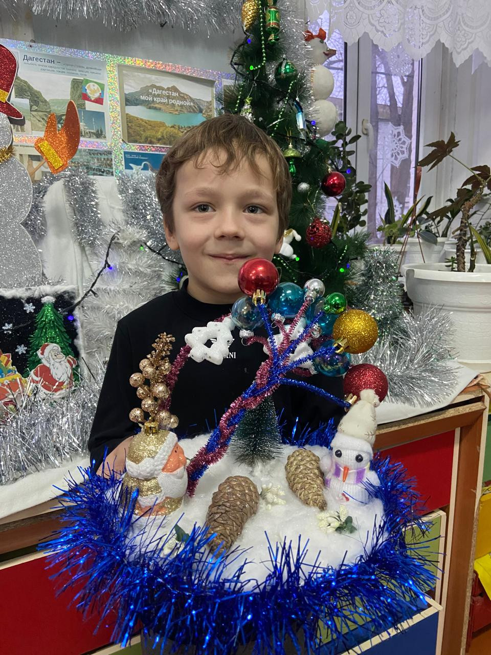 Новогодние поделки детей с родителями.