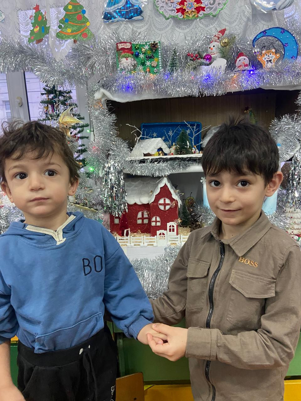 Новогодние поделки детей с родителями.