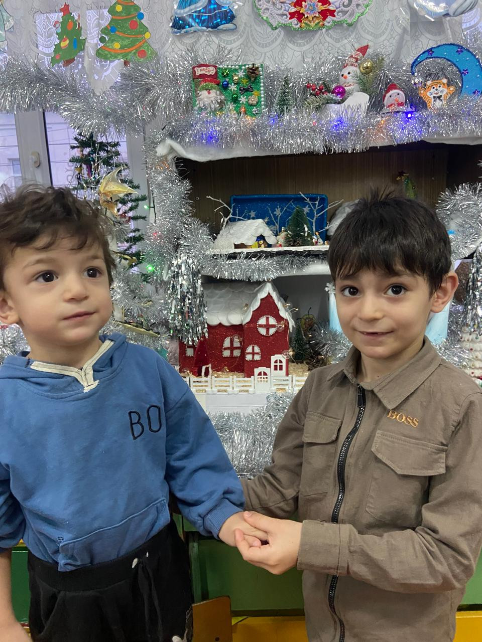 Новогодние поделки детей с родителями.