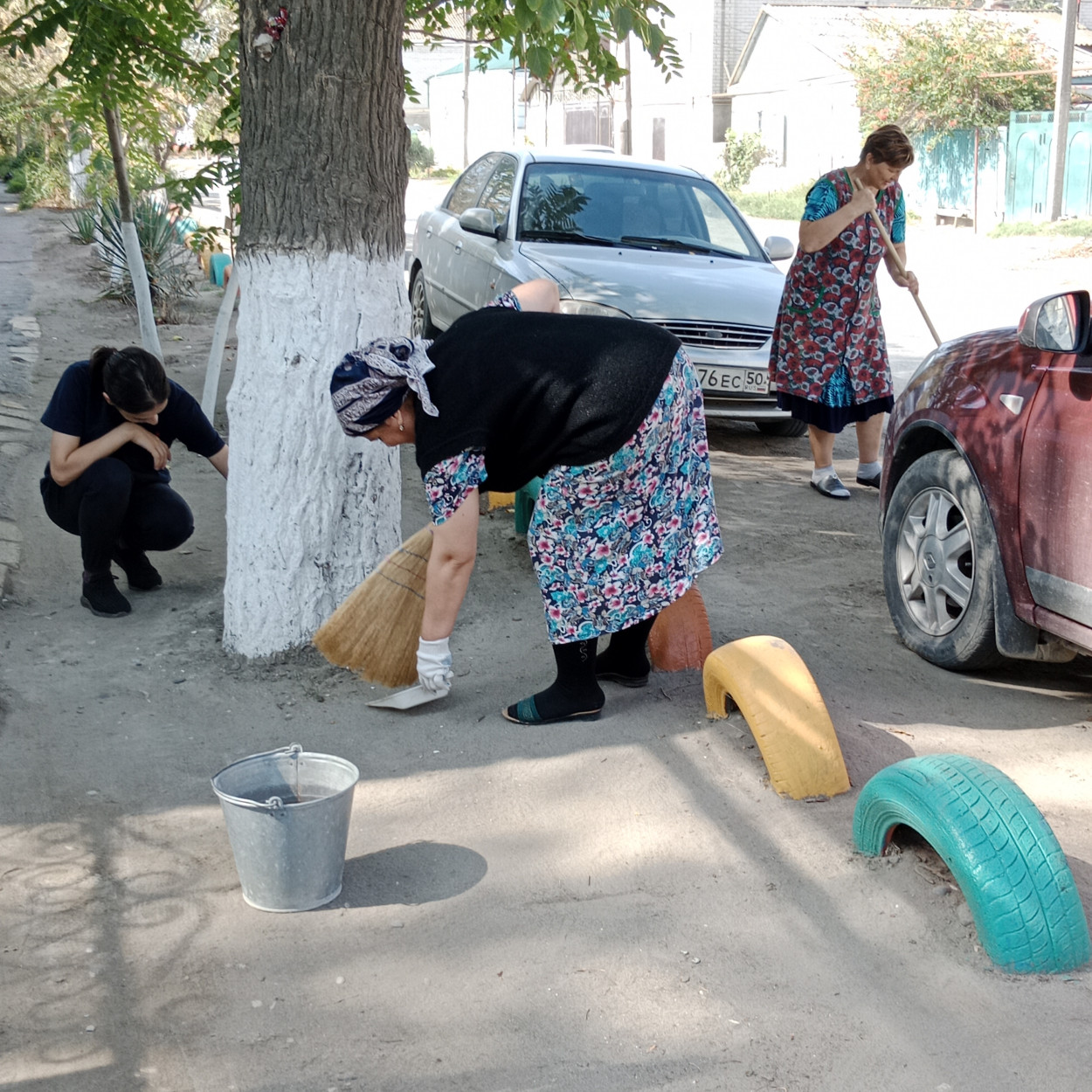 общегородской субботник в МКДОУ д/с № 2 "Березка"