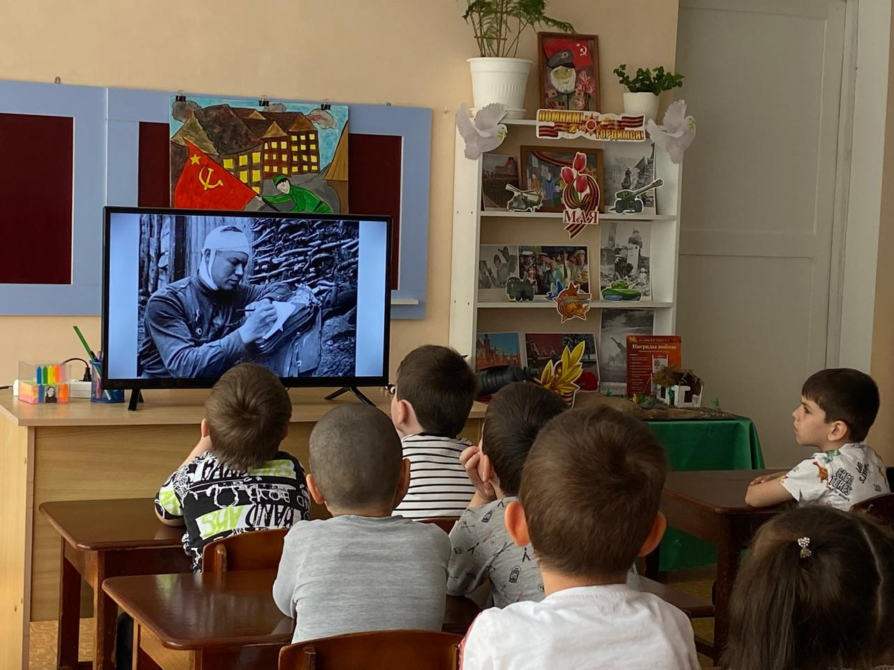 Старшая группа "А" Знамя победы!