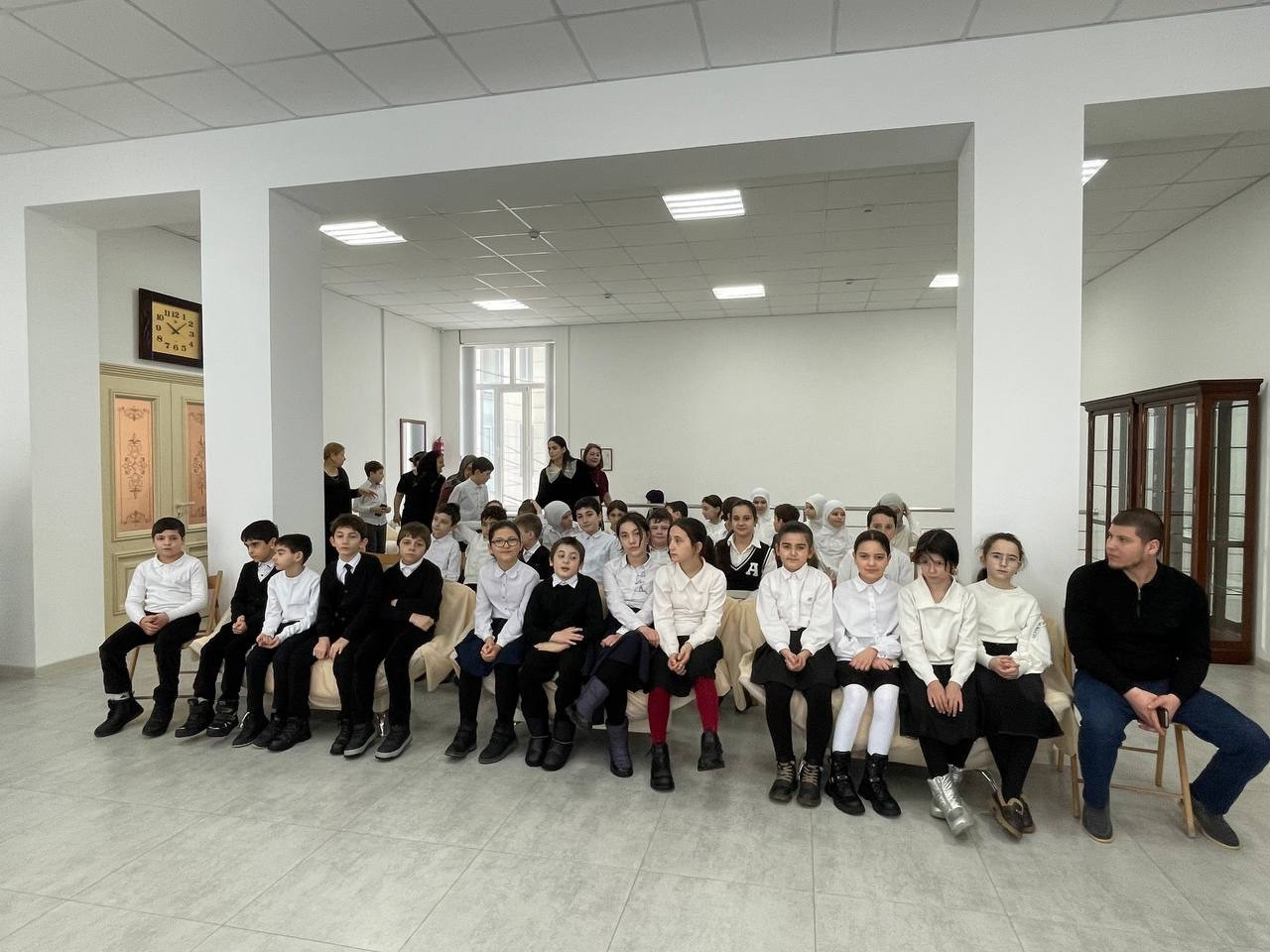 22.01.2026г.На базе МКУК ЦБС "Городской центральной библиотеке им. Расула Гамзатова", прошел день науки и техники, где МКУ ДО "ЦТТ" принял участие выставив выставку работ и представив мастер-класс.