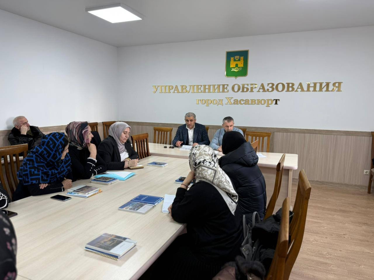 05.02.2026г. В конференц зале Управления образования г.Хасавюрт провели совещание органов Хасавюртовской городской организации Общероссийского Профсоюза работников образования.