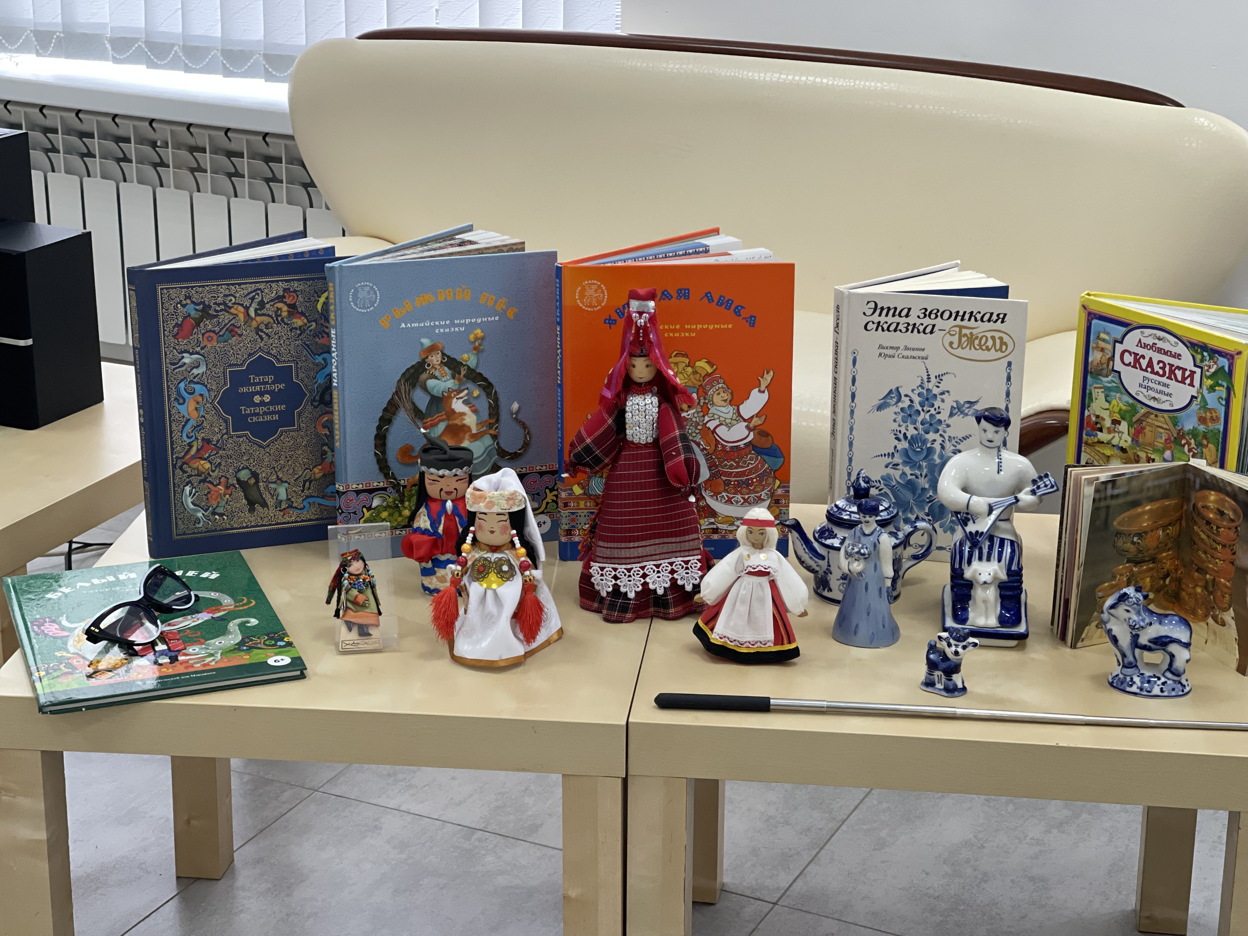 17.02.2026г.На базе МКУК ЦБС "Городской  библиотеке им. Расула Гамзатова", прошло мероприятие в рамках которого объявлен 2026 год в России годом единства народов по решению президента В.В.Путина.