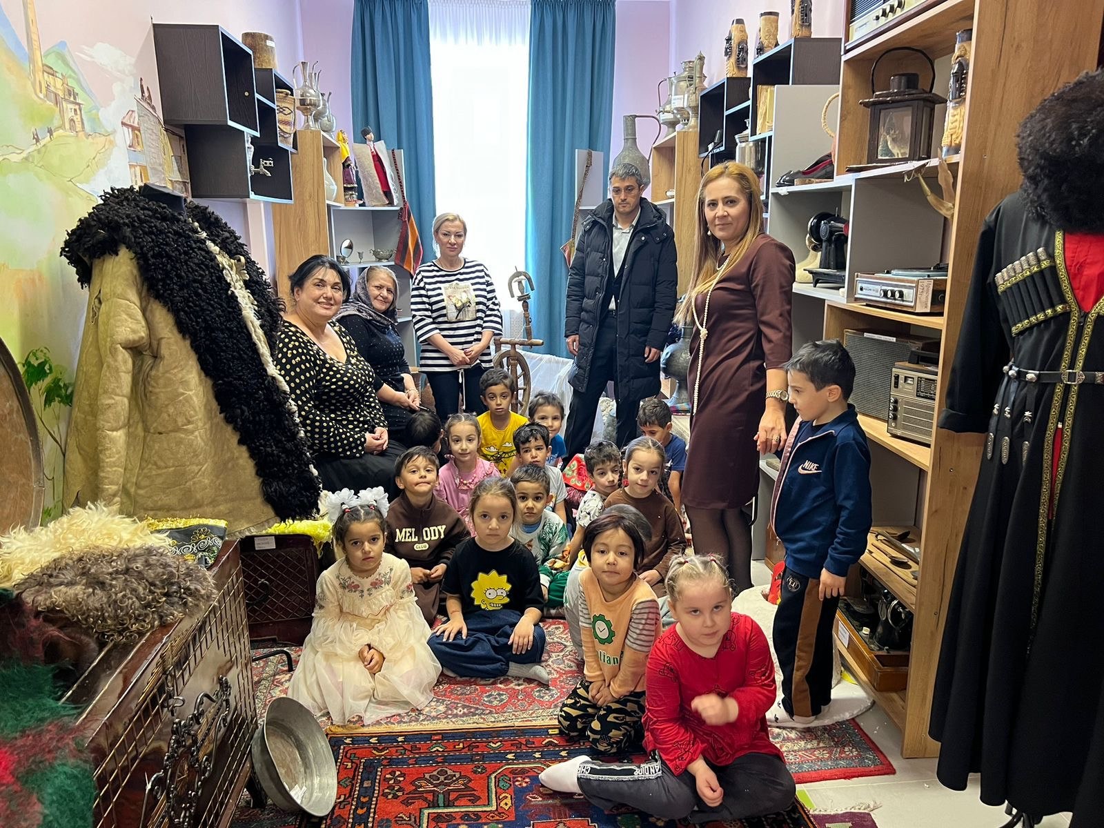 Сотрудники Миннаца РД посетили детей из Палестины в МКДОУ "Детский сад "Золотой ключик"