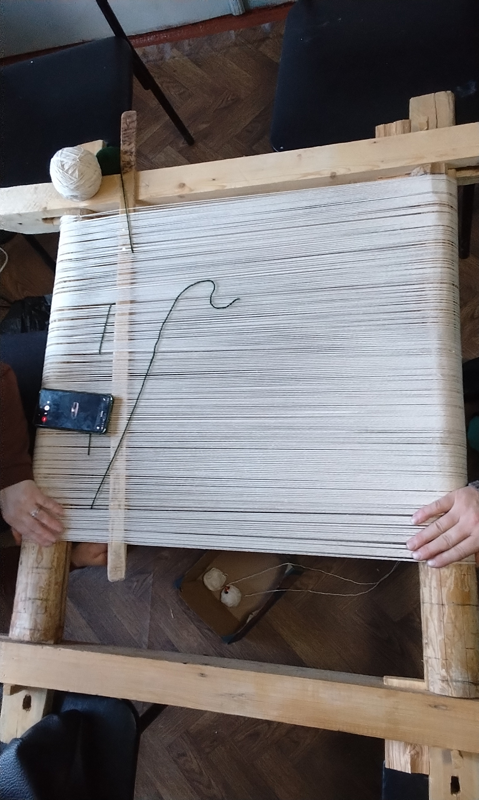 Заправка стана нитями