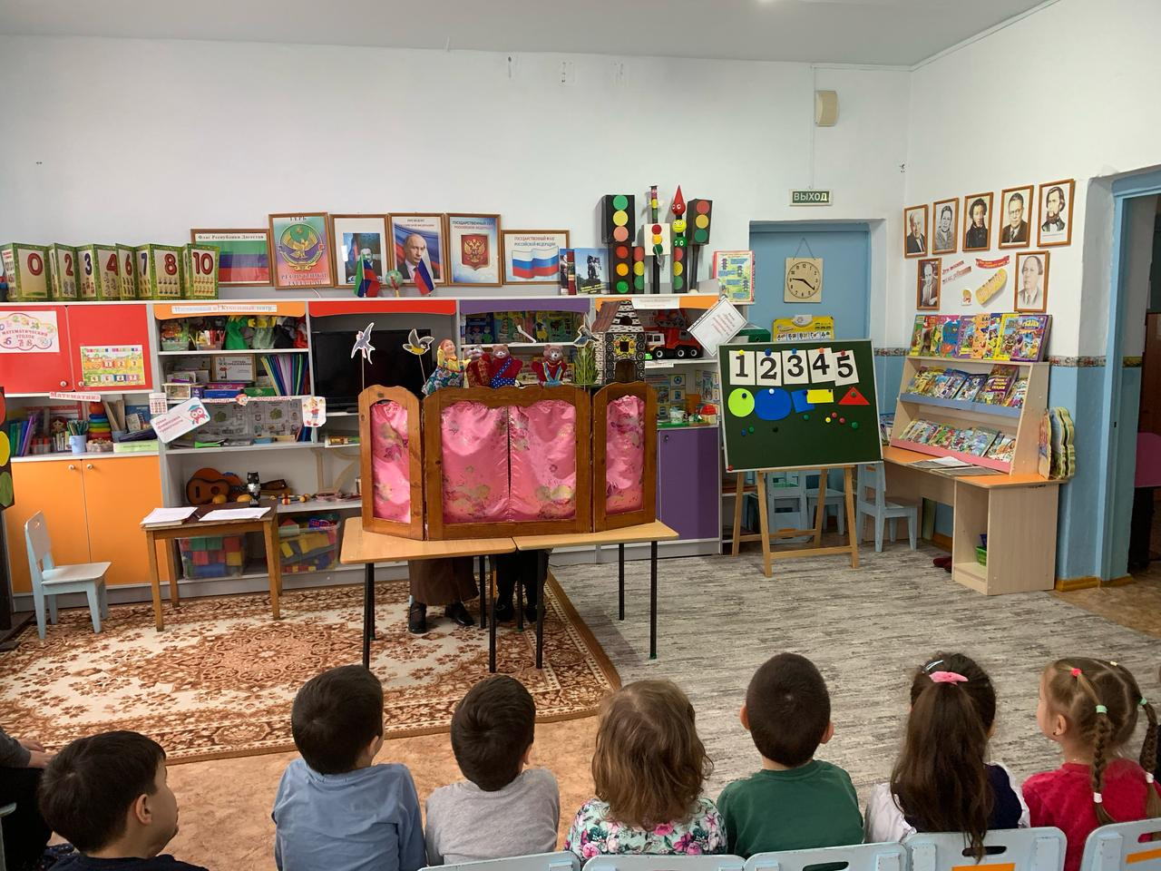 Кукольный театр в средней "А" группе. "Три медведя".