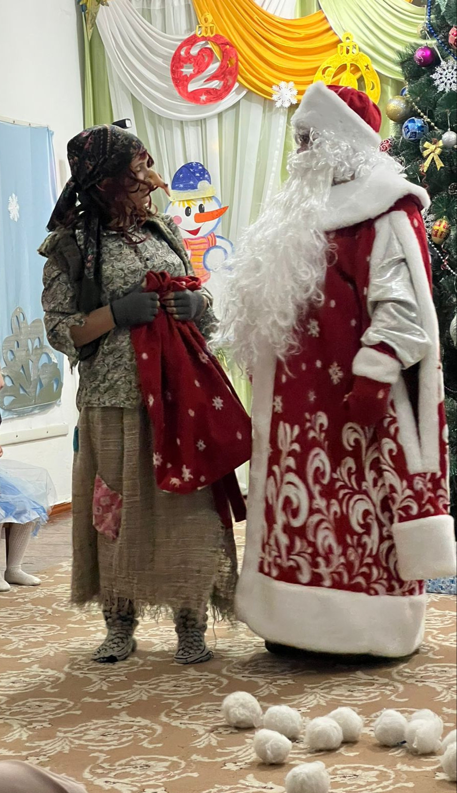 28.12.2022г под Руководством воспитателя Яхъяевой П.Х. в Средней группе "А" прошёл Новогодний Утренник