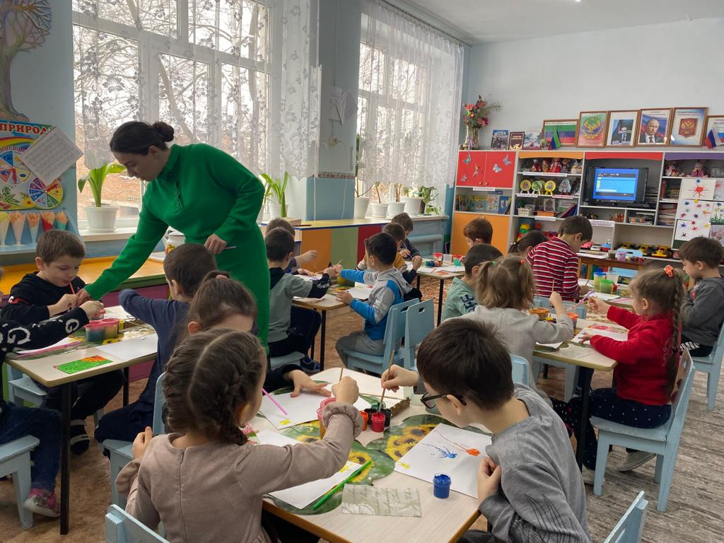 07.02.2023г в Старшей группе *А* под руководством воспитателя: *Богатенко Л.С прошло открытое занятие ООД по  нетрадиционной технике  рисования