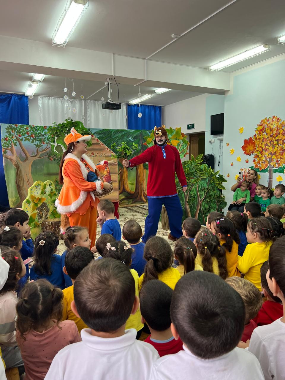 К нам приехал театр