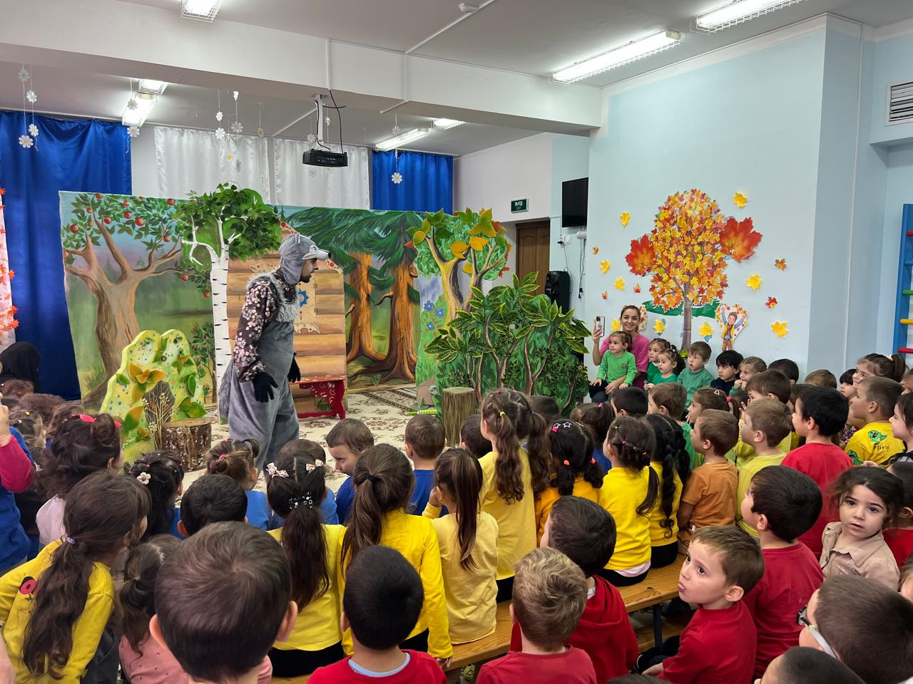 К нам приехал театр