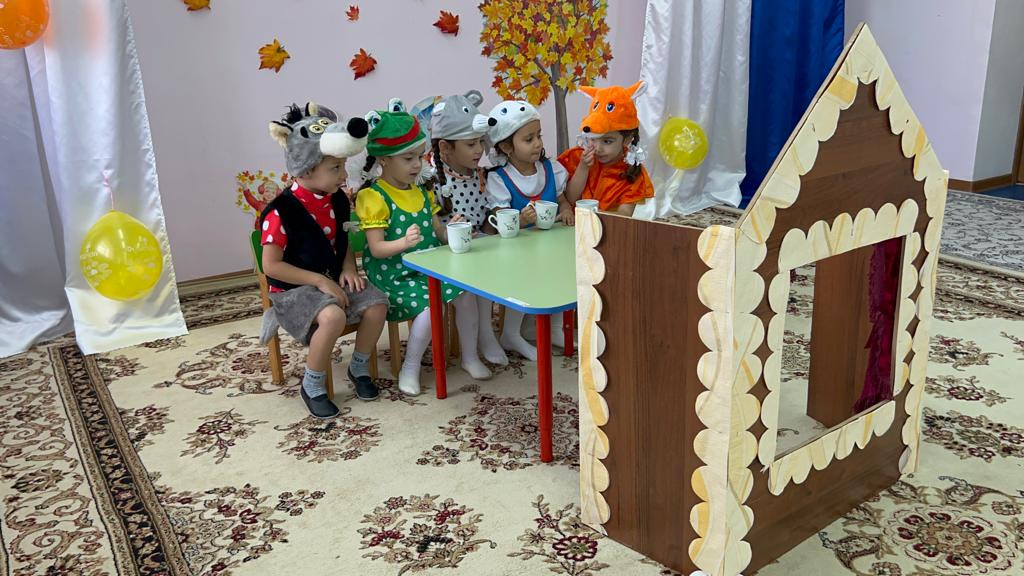 Наша  группа называется «РАДУГА».