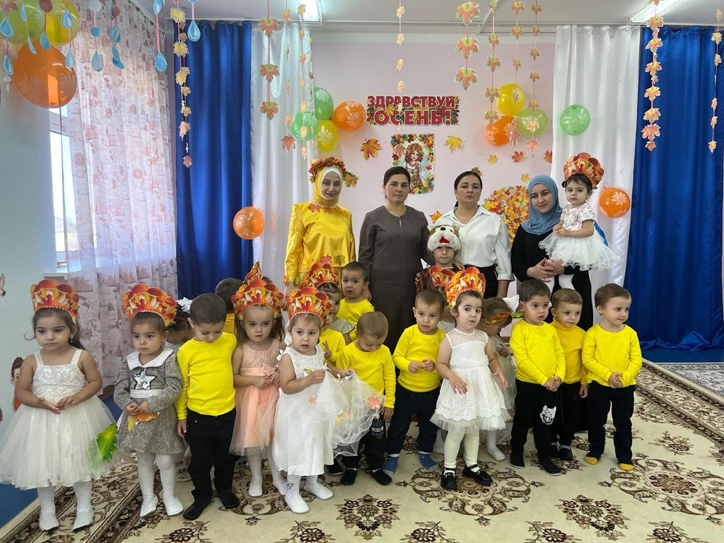 Наша  группа называется «СОЛНЫШКО