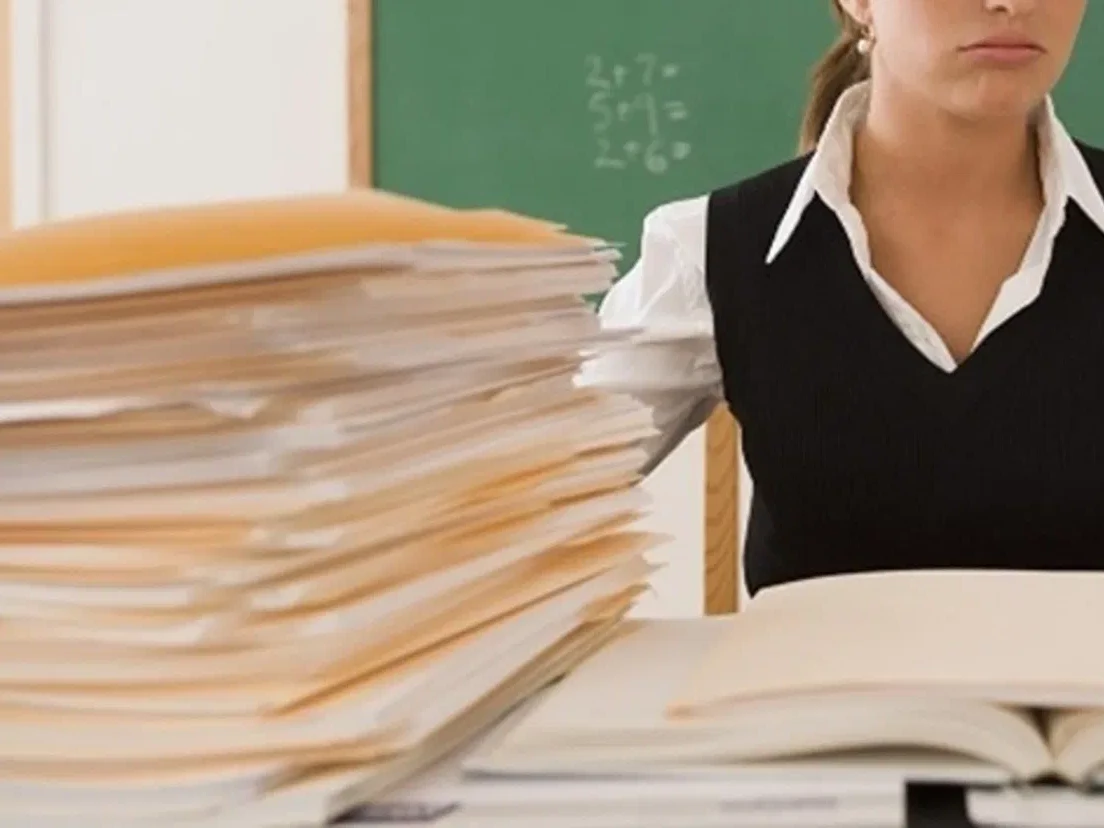 Рособрнадзор напоминает, как сократится с 1 сентября перечень документации для учителя