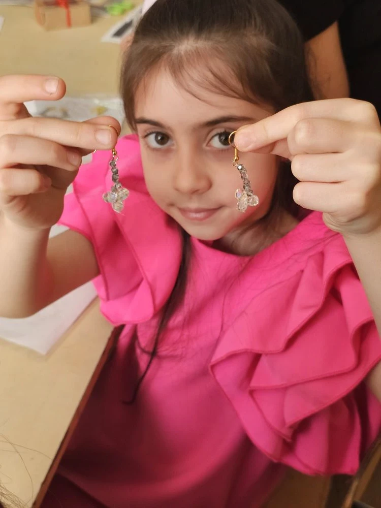 Открытое занятие в творческом объединении "Умелые руки"