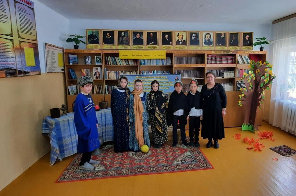 "Культура для школьников". Показ дагестанской сказки "Дынька" "Культура для школьников". Показ дагестанской сказки "Дынька"