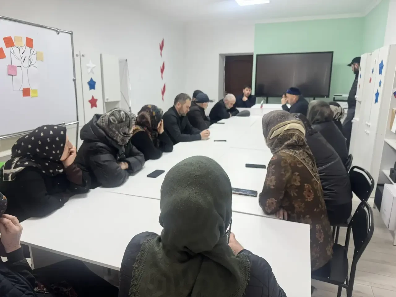 Родительское собрание на тему: "Профилактика деструктивного поведения среди несовершеннолетних"