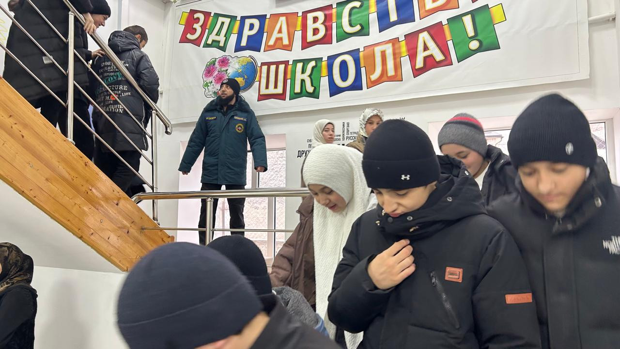 Эвакуация детей.