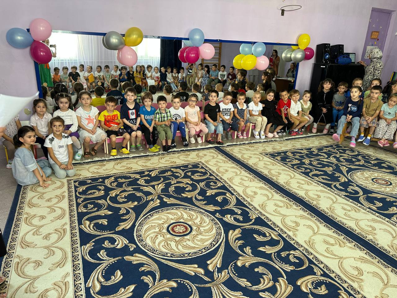 В нашем саду прошло мероприятие, посвященное началу нового учебного года.Веселые игры,танцы ,песни и стихи порадовали ребят. В нашем саду прошло мероприятие, посвященное началу нового учебного года.Веселые игры,танцы ,песни и стихи порадовали ребят.