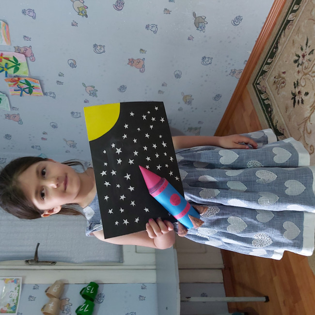 Поделки "ко дню космонавтики"