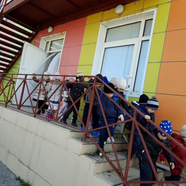 проведение тренировок по эвакуации при землетрясении проведение тренировок по эвакуации при землетрясении