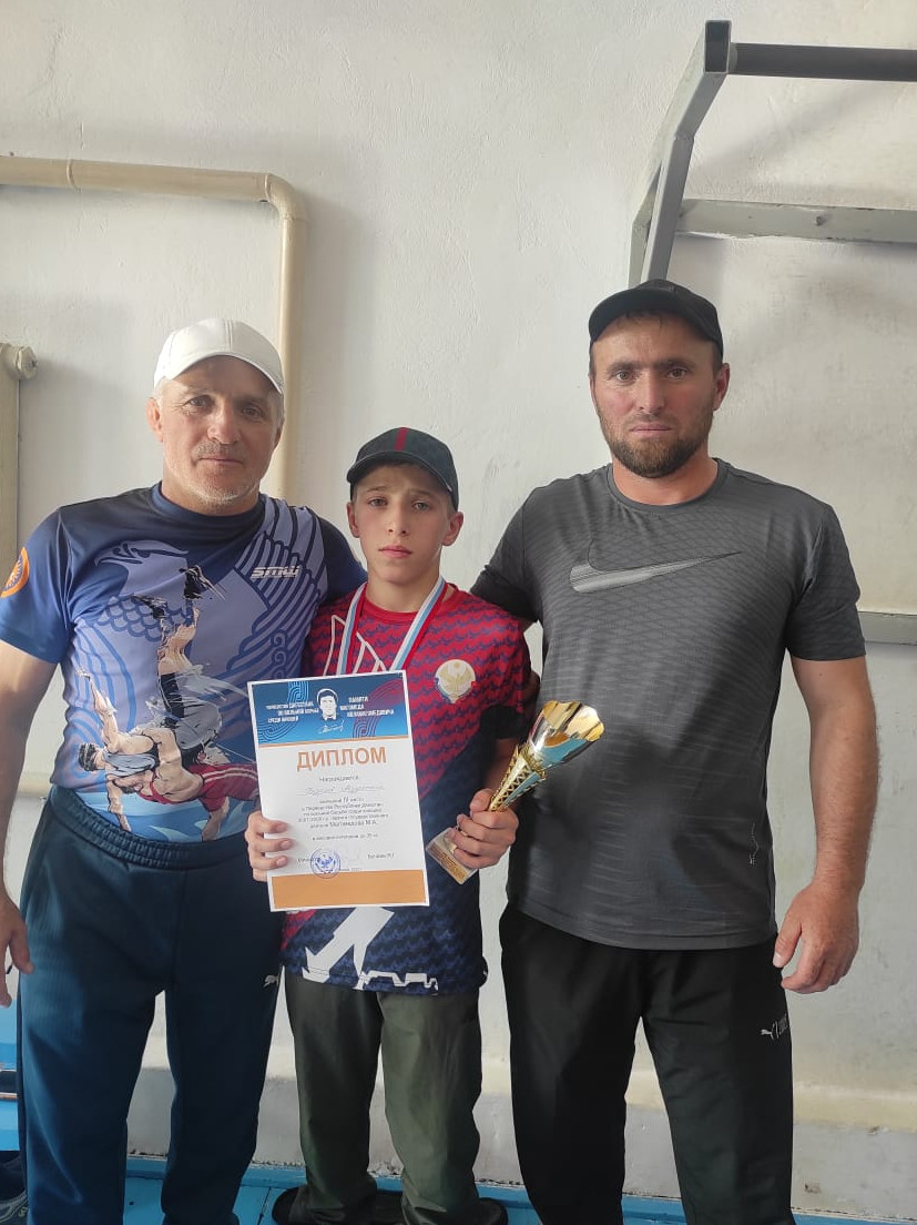 Первенство РД по вольной борьбе среди юношей 2007г.р, и моложе