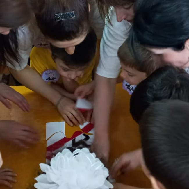 Развлечение  с родителями в средней группе по ПДД