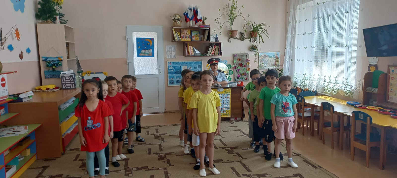 Праздник "Красный,желтый,зеленый с приглашением родителей" Праздник "Красный,желтый,зеленый с приглашением родителей"