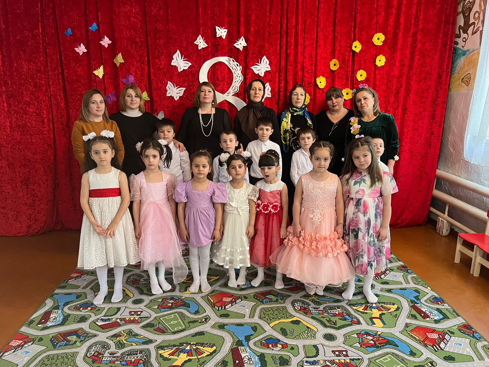 8 март 8 март