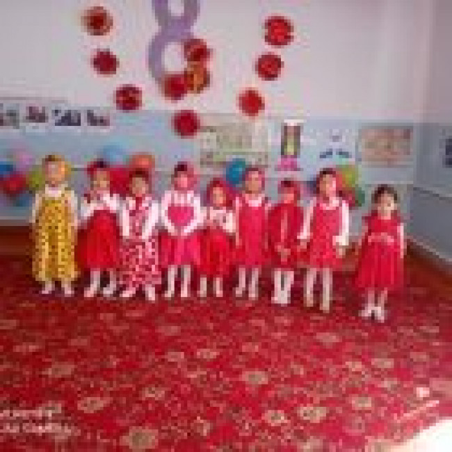 Утренник,посвященный 8 марта "Солнышко лучистое". 2 младшая группа "Винни-Пух". Воспитатель: Аманкаева М.К.