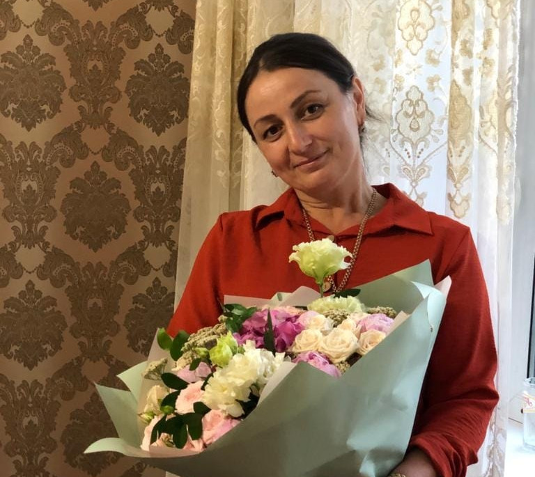 Визитная карточка Гюловой Салимы