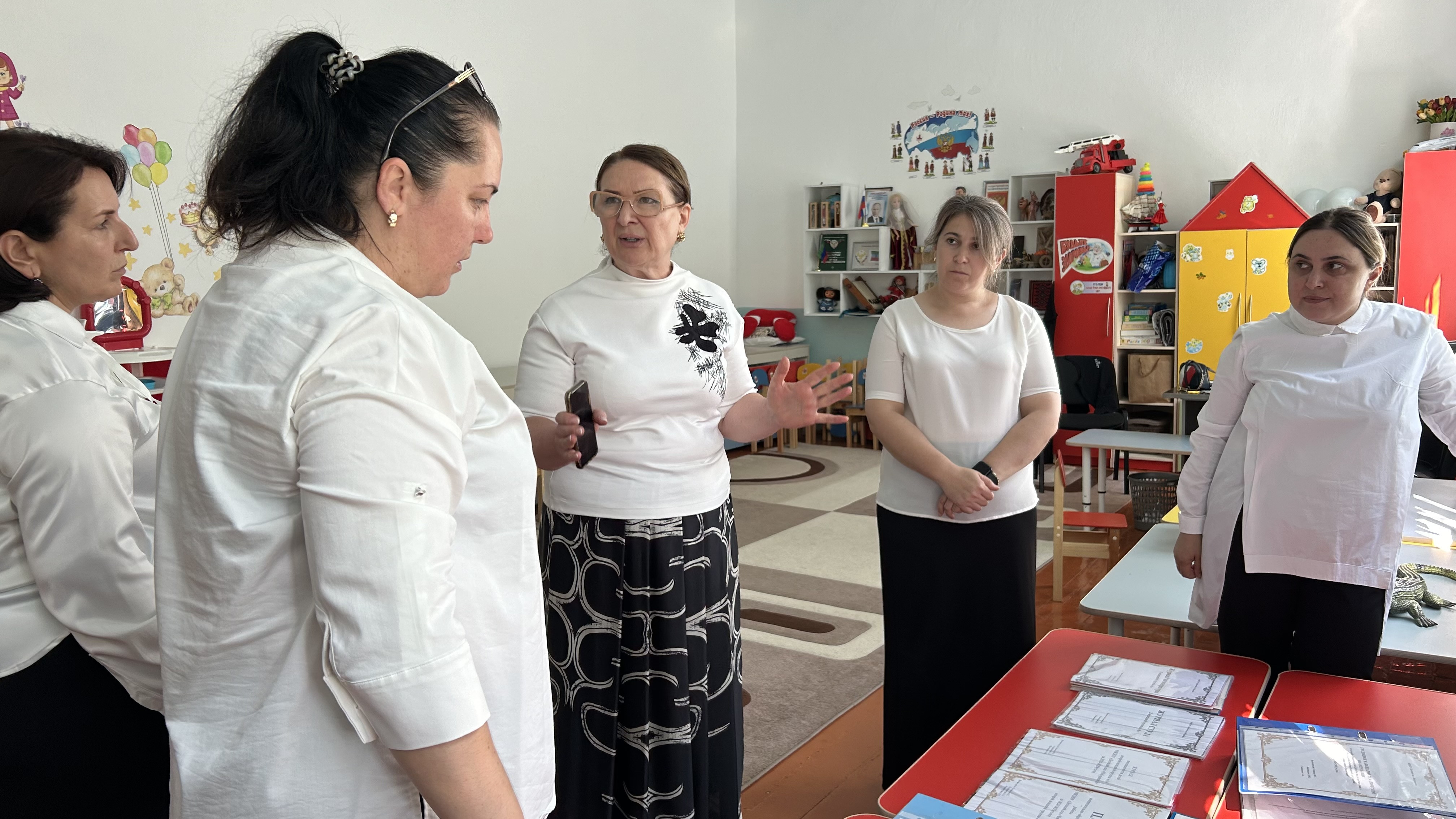 Семинар «Эмоционально – психологическое благополучие педагогов в условиях модернизации дошкольного образования Семинар «Эмоционально – психологическое благополучие педагогов в условиях модернизации дошкольного образования