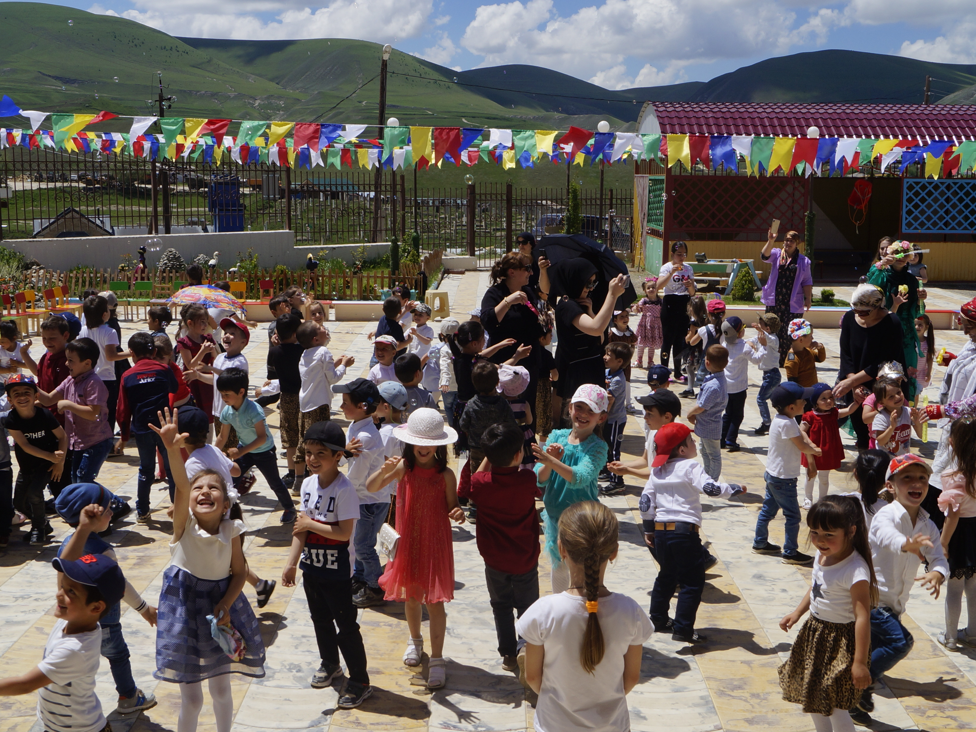 Сайт "Воспитатель" ориентирован на воспитателей детских садов и молодых родителей. На страницах сайта собрано множество познавательных статей, конспектов занятий в детском саду, полезных советов и рекомендаций.