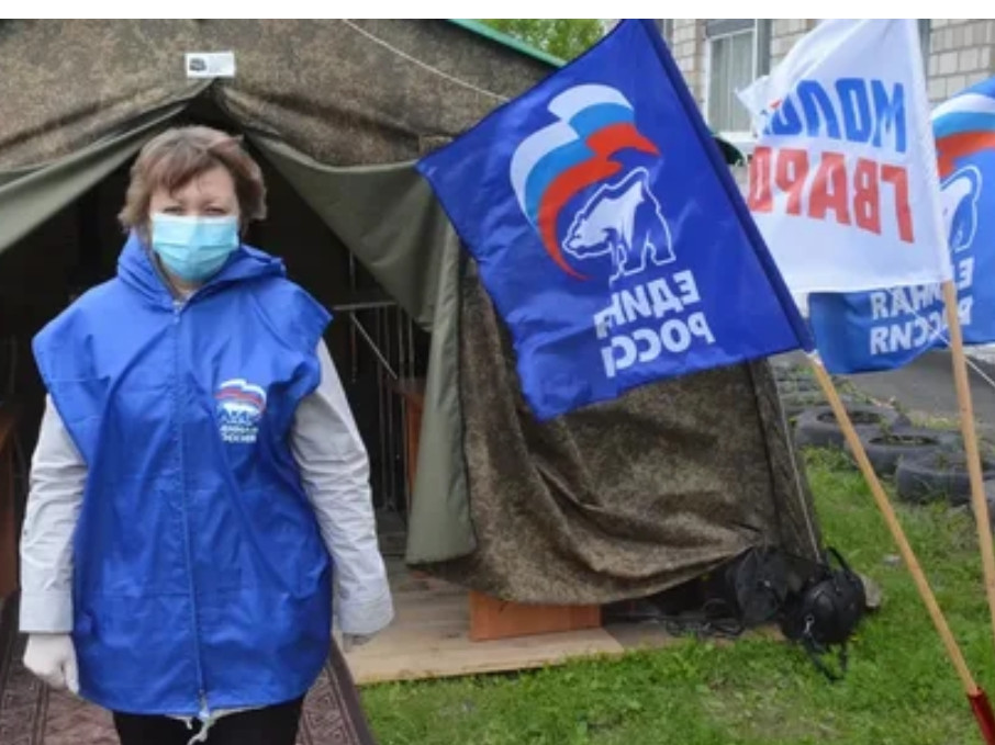 Единая Россия помогает доставлять помощь нашим военным в зону СВО,