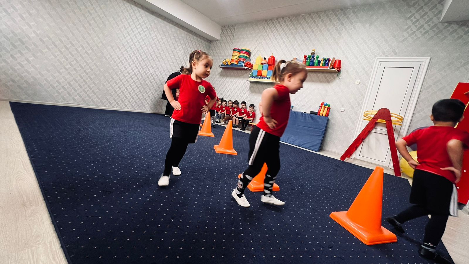 Физкультурное занятие во 2 младшей группе