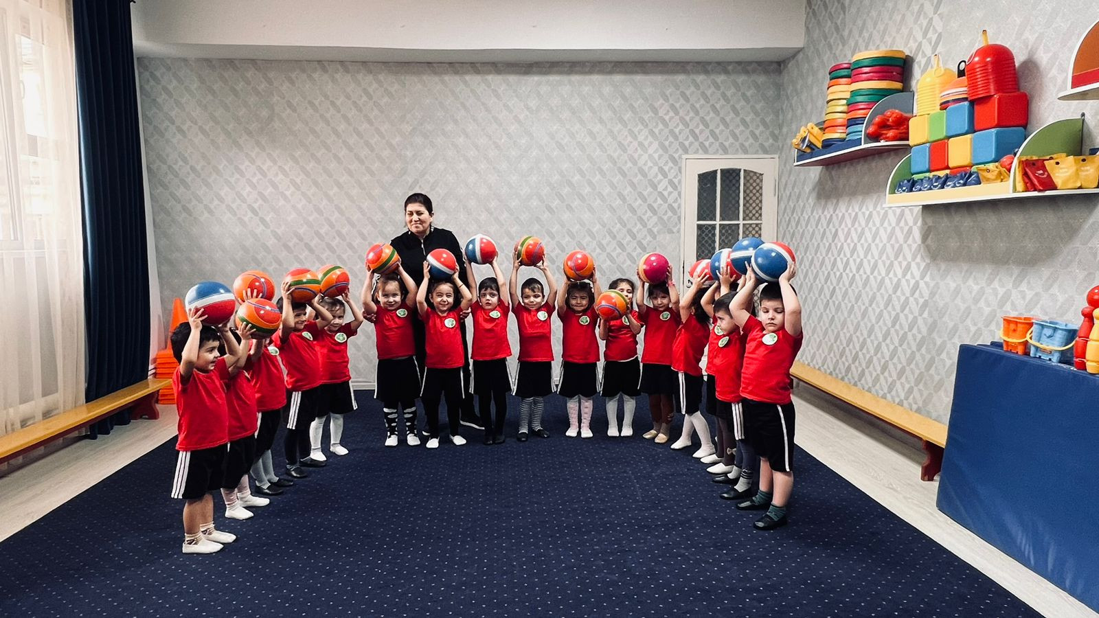 Физкультурное занятие во 2 младшей группе.