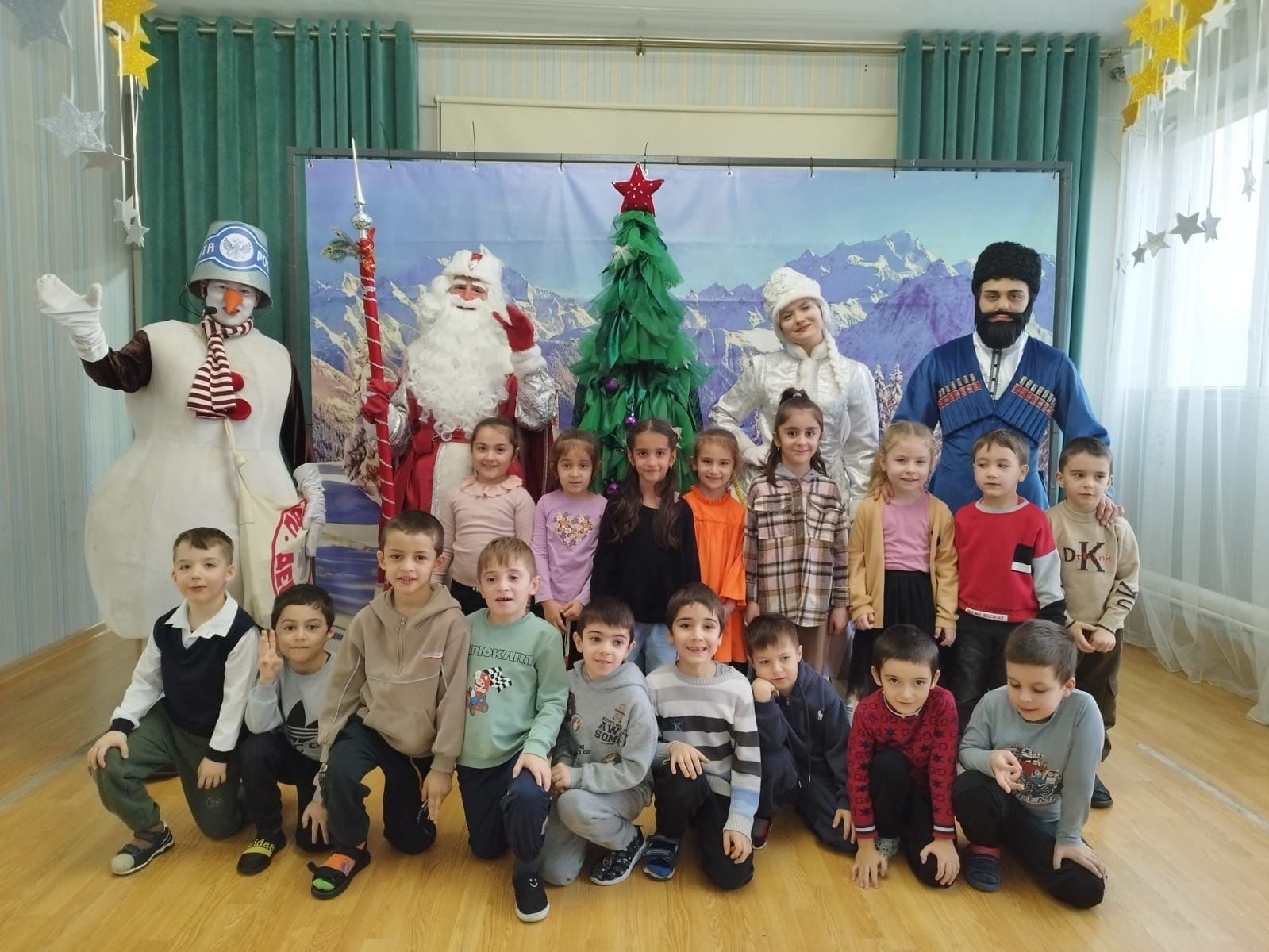 Спектакль «Приключение Деда Мороза на Кавказе» Спектакль «Приключение Деда Мороза на Кавказе»