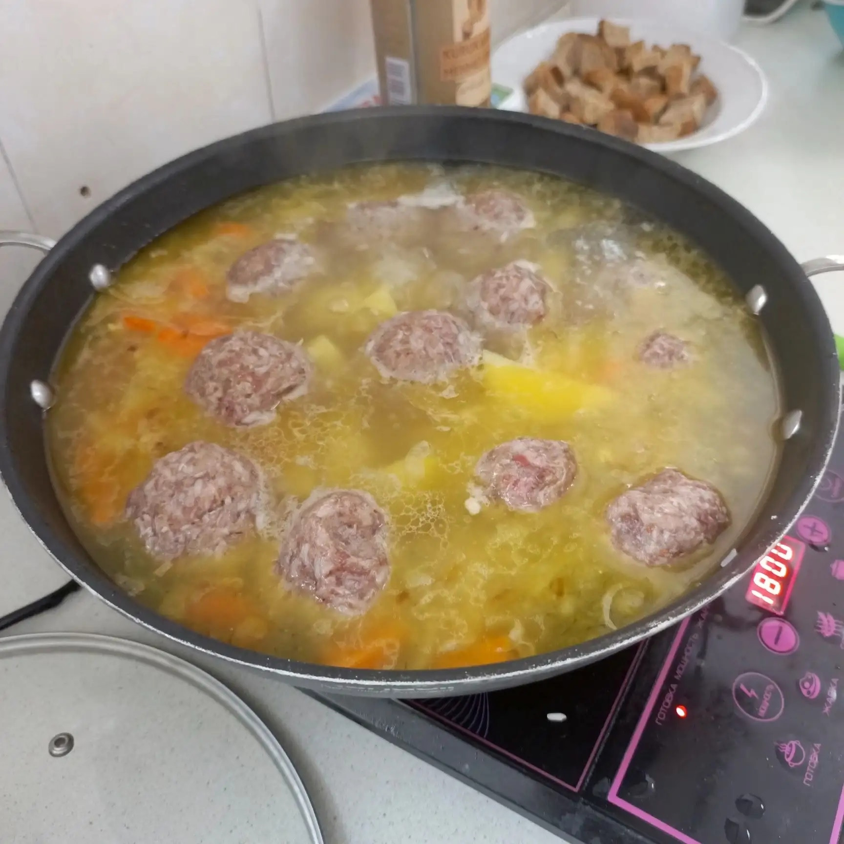 21.01.2026 г. «Ёжики» из мясного фарша, на овощной подушечке.