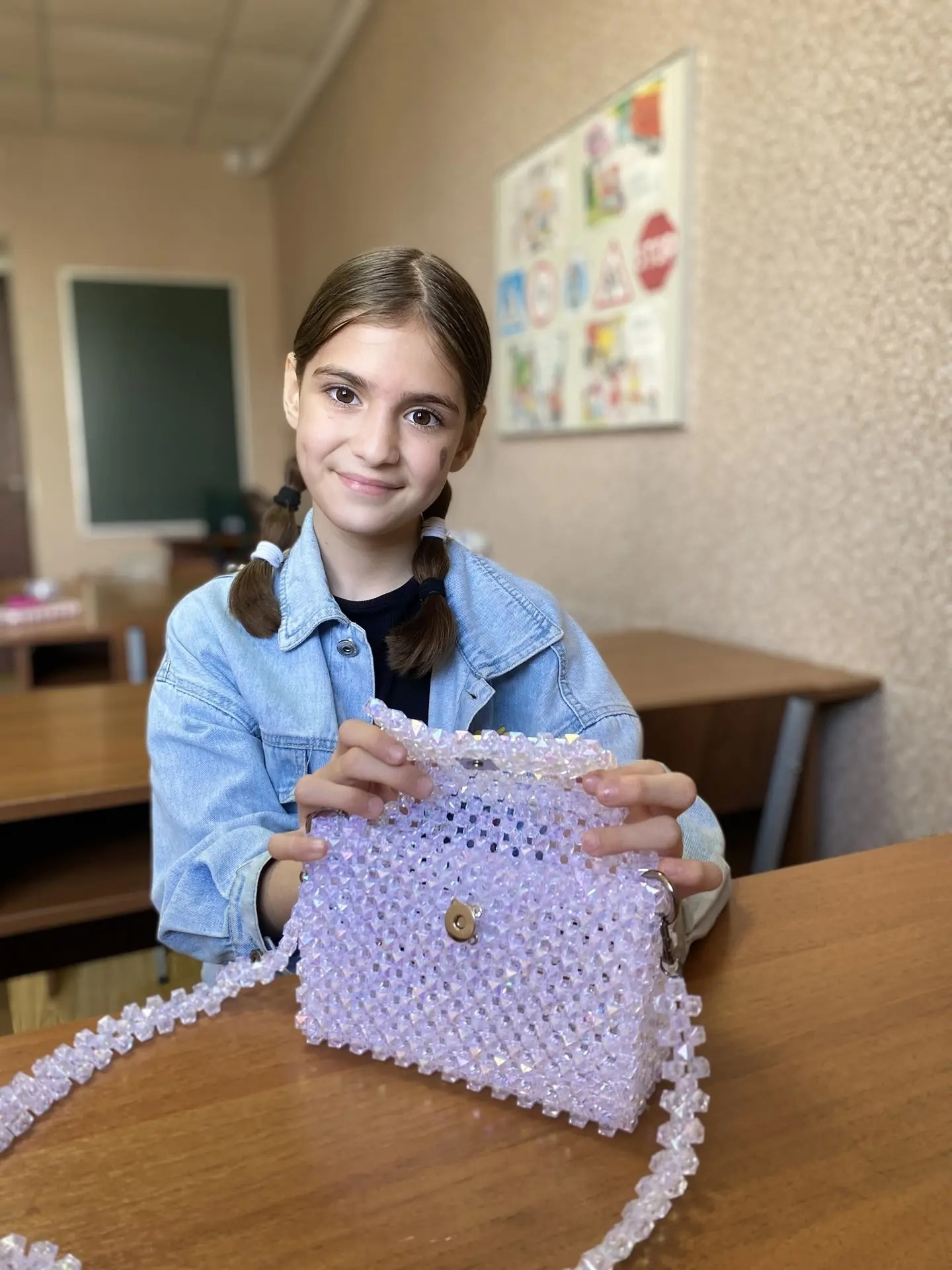 16.12.2025 г. Плетение сумок из бисера.