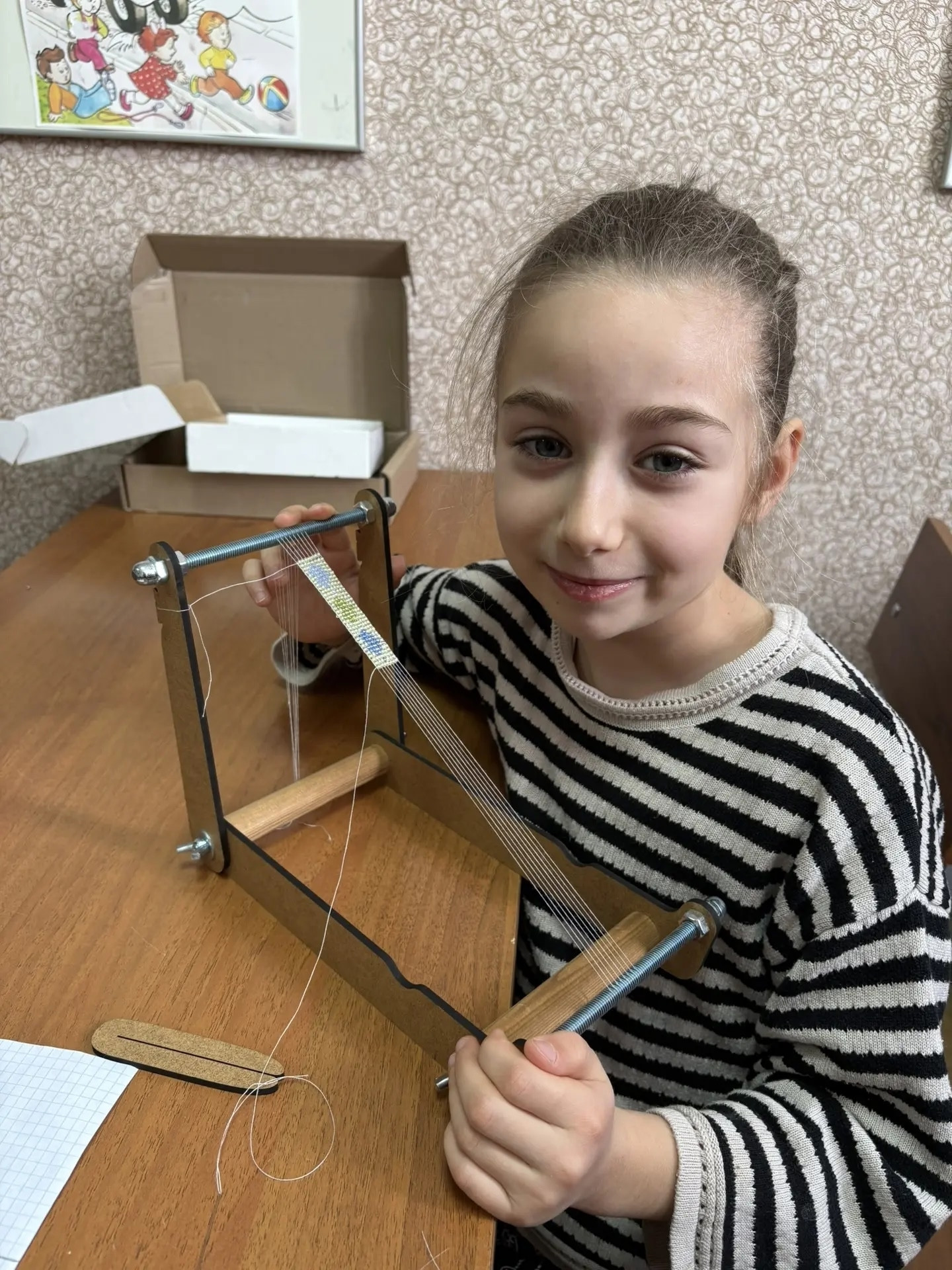 13.02.2026 г. Плетение фенечек из бисера на станке