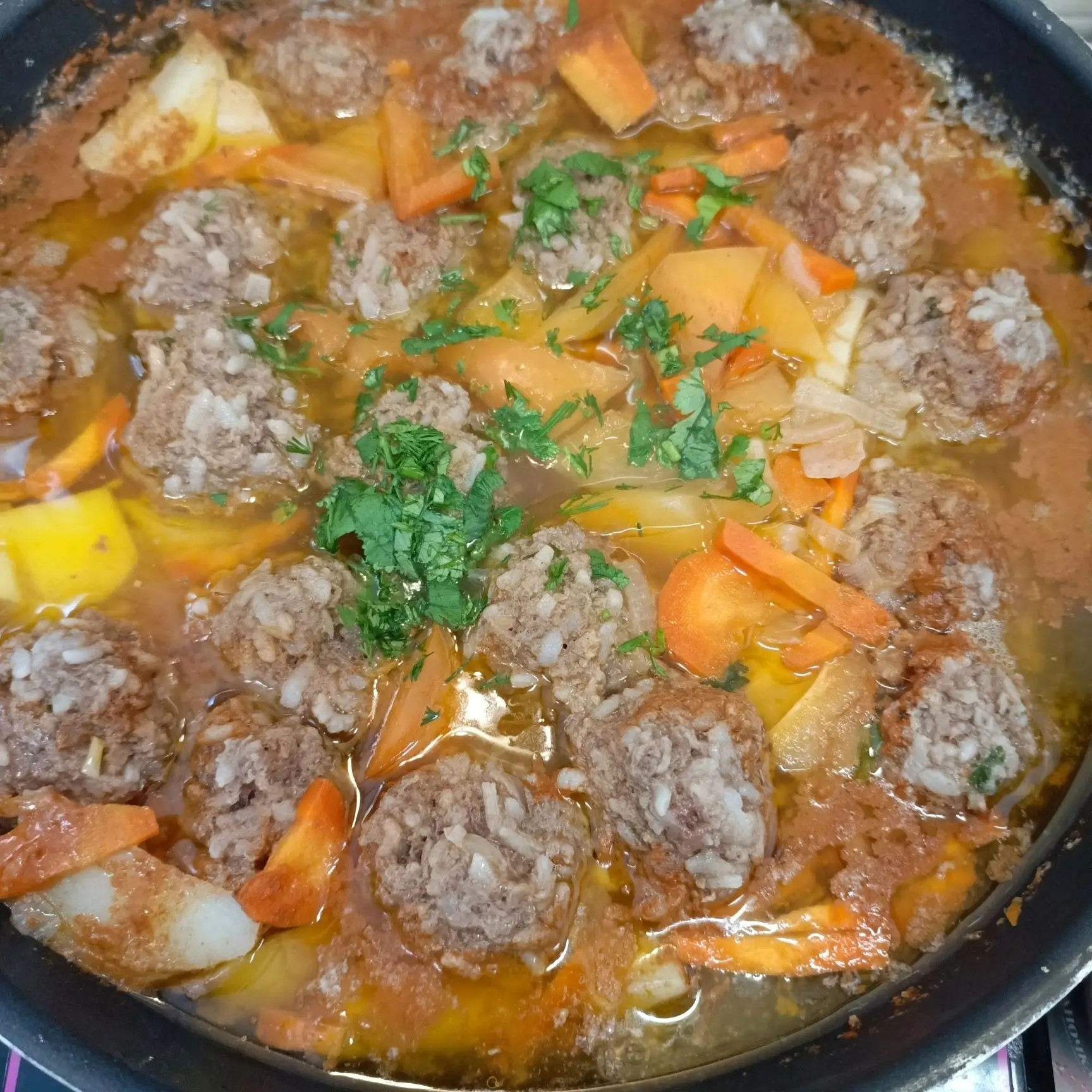 21.01.2026 г. «Ёжики» из мясного фарша, на овощной подушечке.