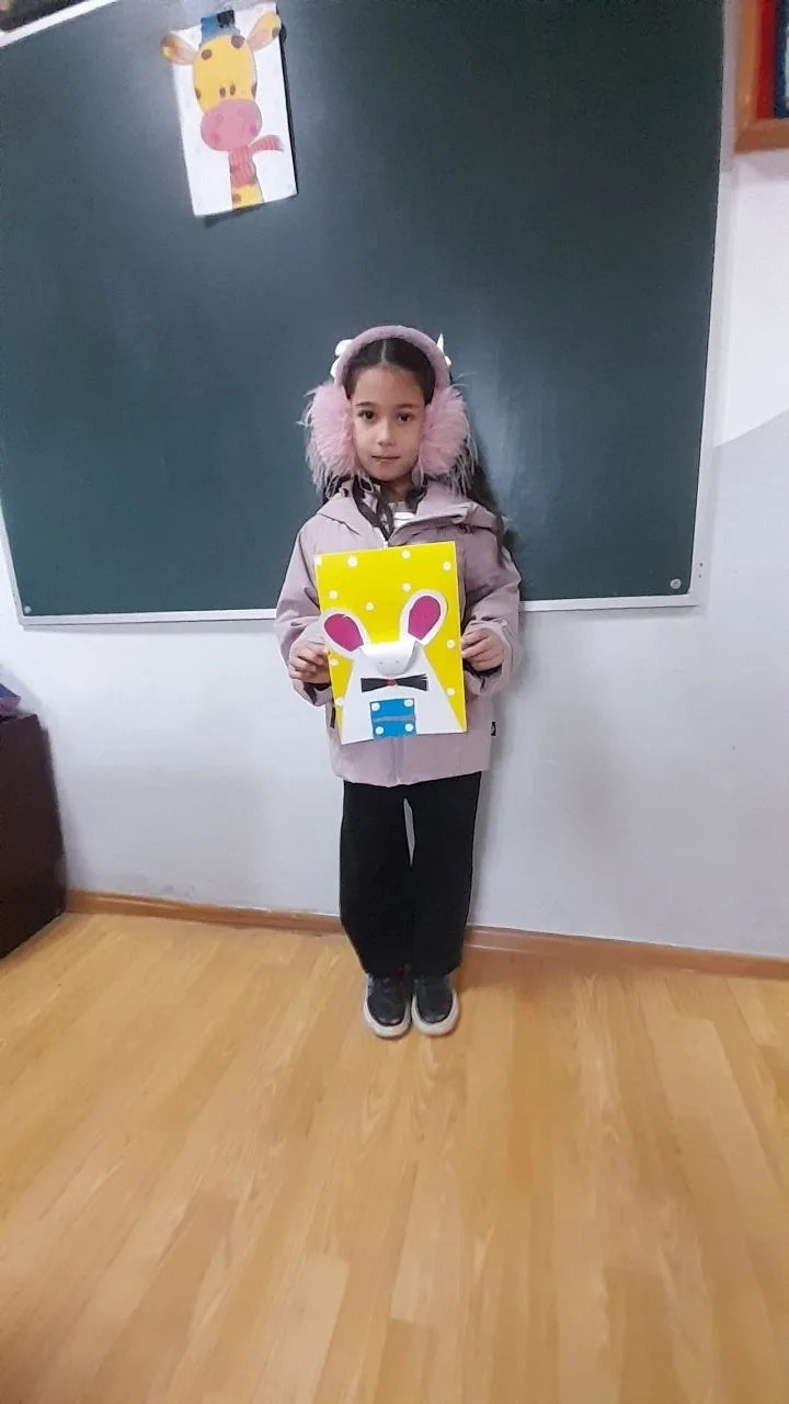 04.12.2025 г. "Мышка с подарком на Новый год". 04.12.2025 г. "Мышка с подарком на Новый год".