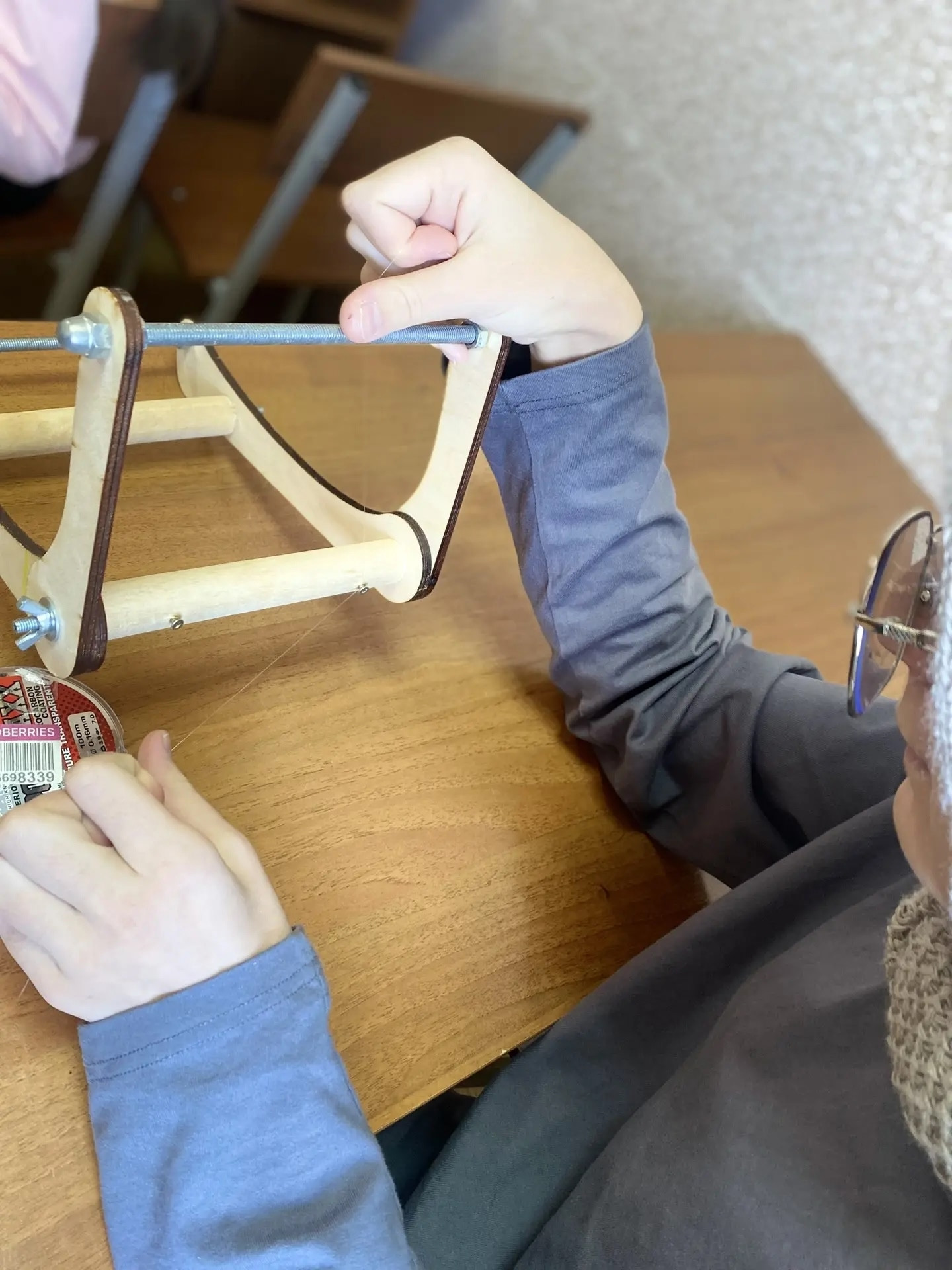 16.01.2026 г. Плетения фенечек из бисера на станке.