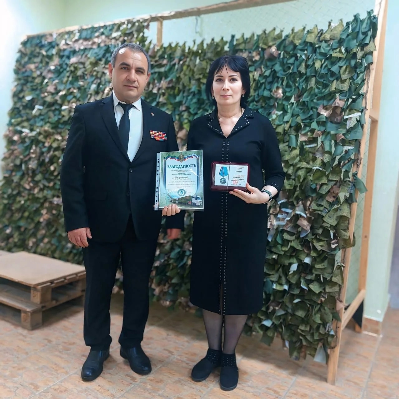 10.12.2025 г. Медали "За оказание помощи участникам СВО", Благодарности за оказание гуманитарной помощи военнослужащим Российской Армии и жителям Донецкой и Луганской народных республик, Херсонской и Запорожской области в период проведения Специальной Военной Операции, а также Почётные Грамоты за многолетний добросовестный труд в системе образования