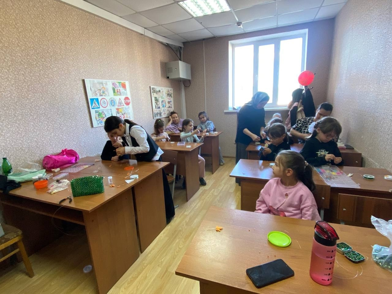 11.10.2025 г. Листья из бисера. 11.10.2025 г. Листья из бисера.