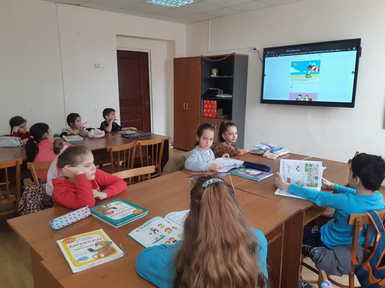 09.03.2025 г.  "I am dancing", "I am swimming","l am jumping"