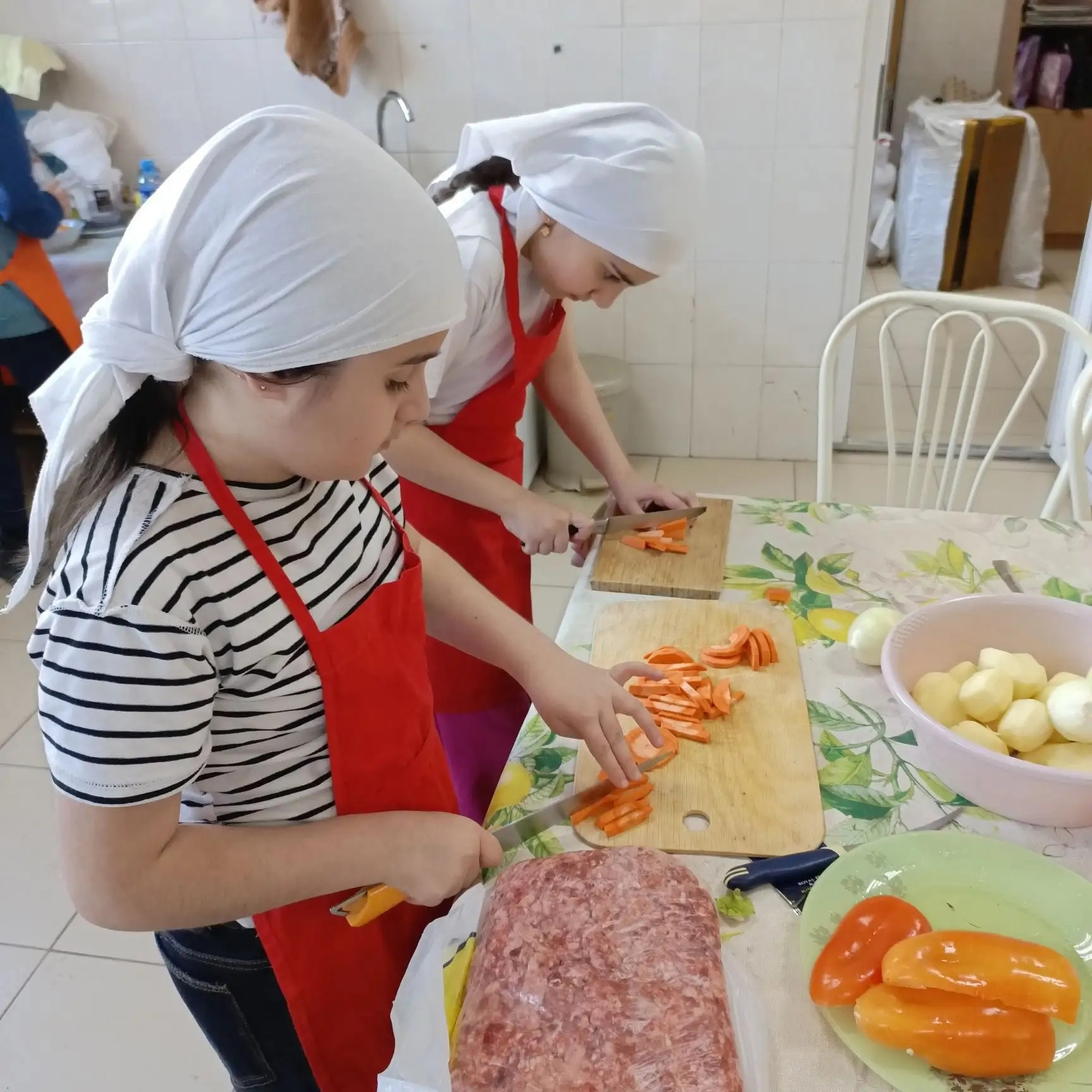 21.01.2026 г. «Ёжики» из мясного фарша, на овощной подушечке.